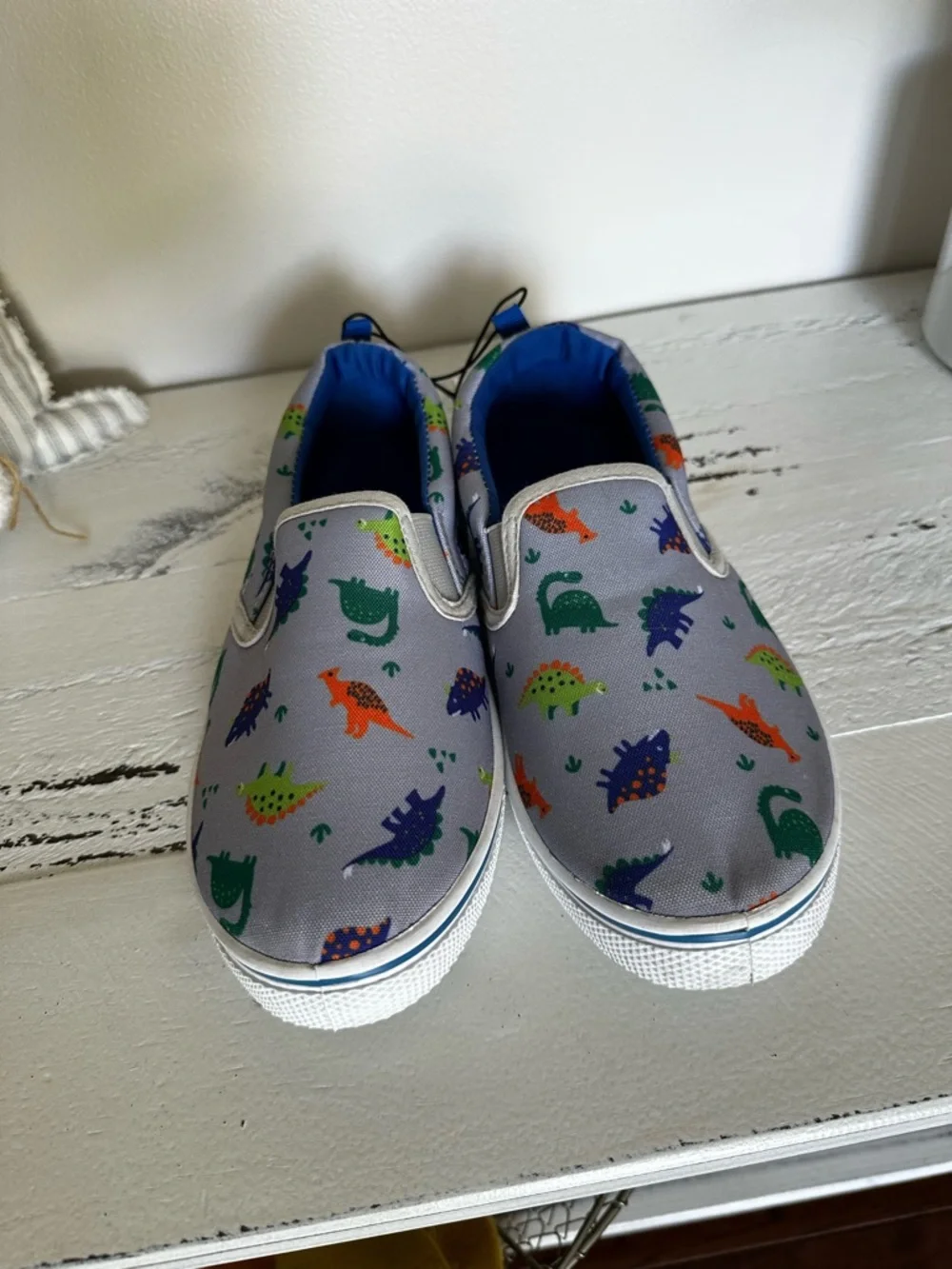 🎯 Kids Slip-On Sneakers with Colorful Dinosaur Print - Gray/Blue NWT